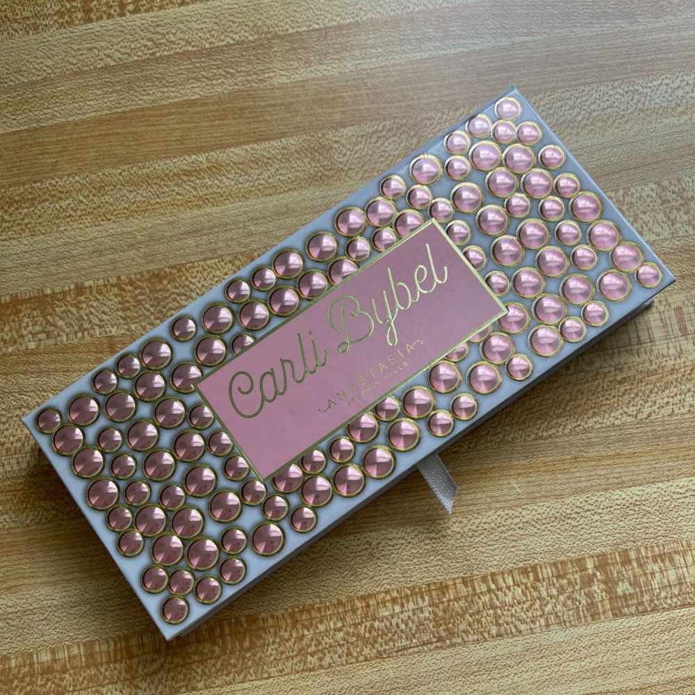 ANASTASIA BEVERLY HILLS CARLI BYBEL PALETTE!